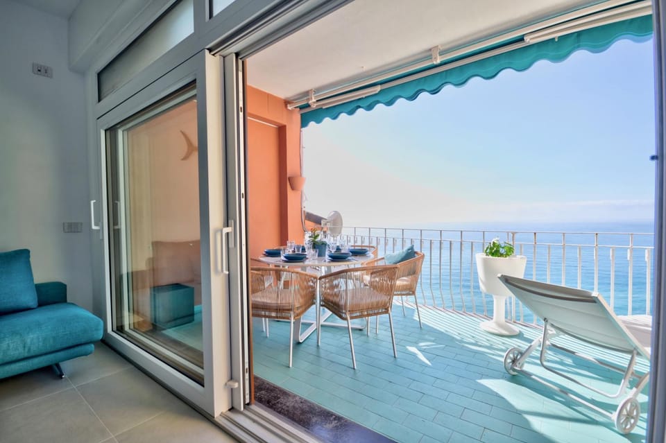 Patio, Day, Natural landscape, View (from property/room), Balcony/Terrace, Dining area, Sea view
