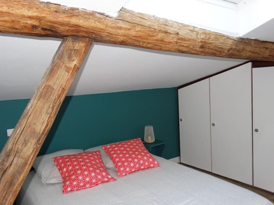 Bed, wardrobe