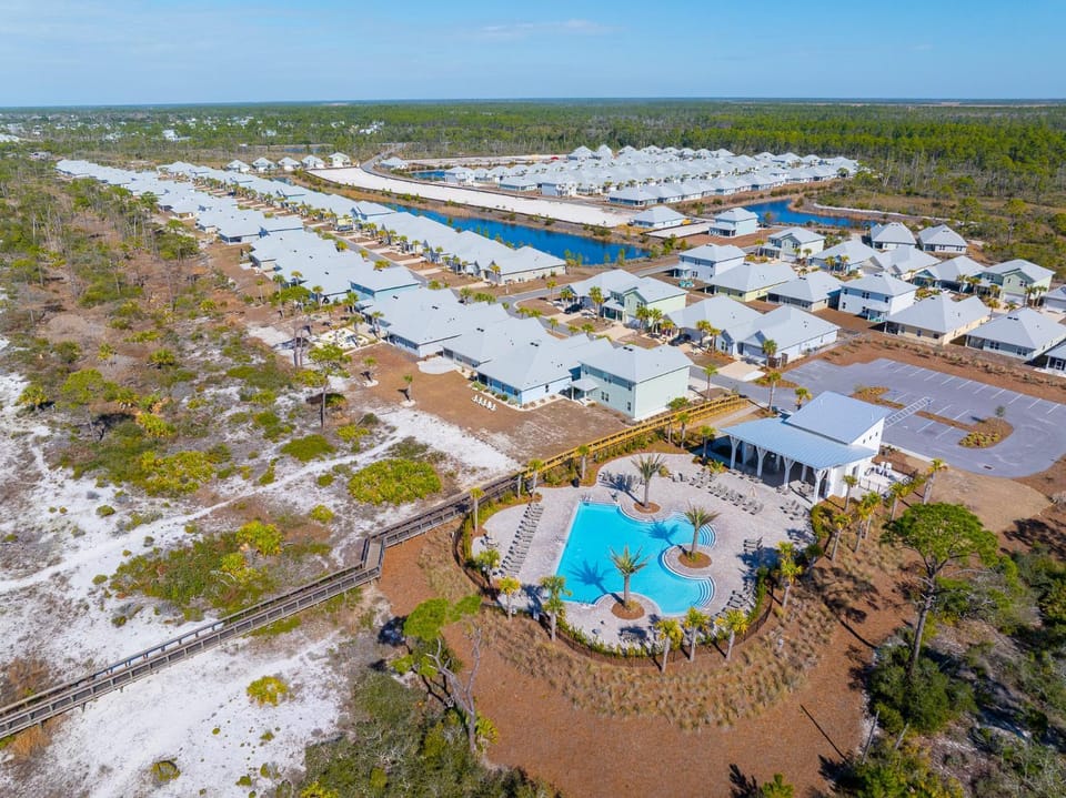 Shell Yeah by Pristine Property Vacation Rentals House in Florida