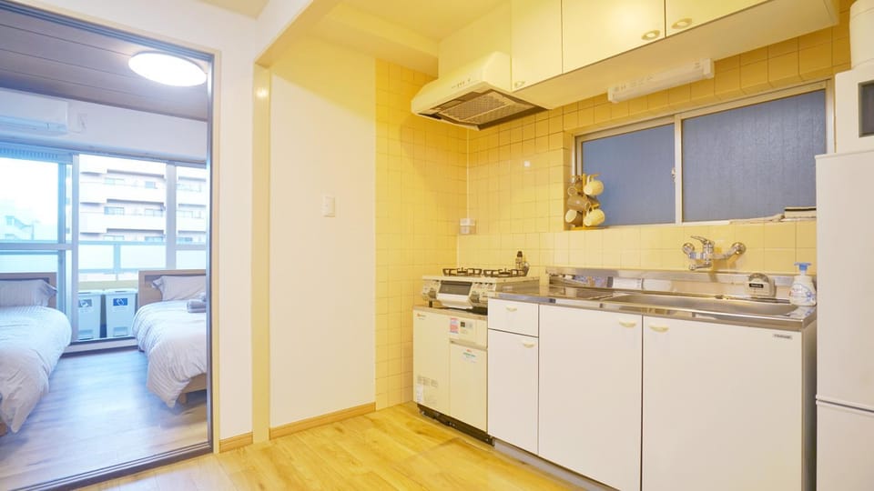 Bathroom, Kitchen or kitchenette, minibar, stove