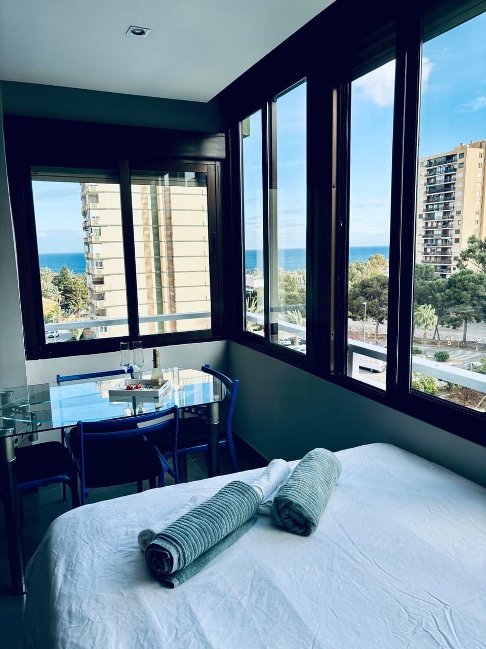 Apartamento en Aguadulce Playa con vistas al mar y piscina Apartment in Aguadulce