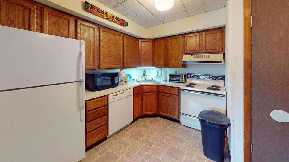 Mt Green 1-B01 House in Mendon