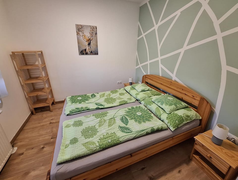 Bed, Photo of the whole room