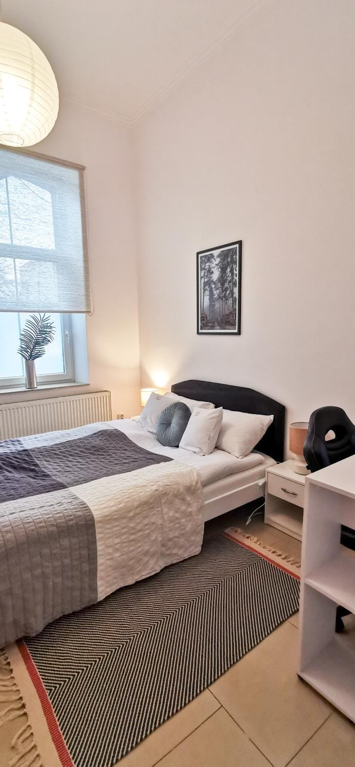 Day, Bedroom, towels, wardrobe