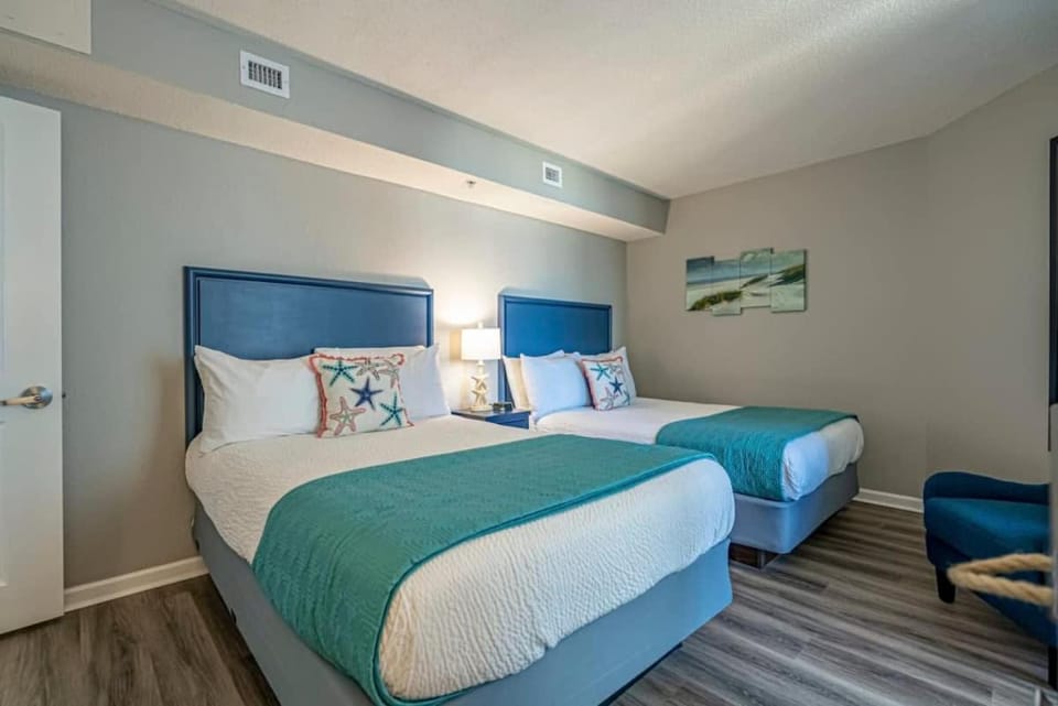 AMAZING OCEAN VIEWS Remodeled Bay View 803 House in Myrtle Beach