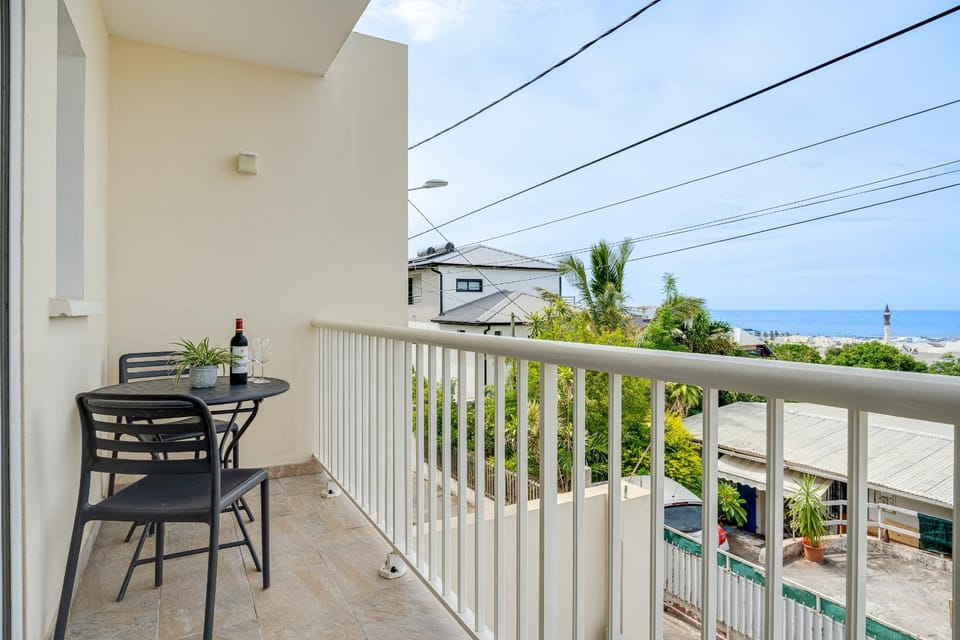 Property building, Patio, Natural landscape, View (from property/room), Balcony/Terrace, Balcony/Terrace, Dining area, Sea view