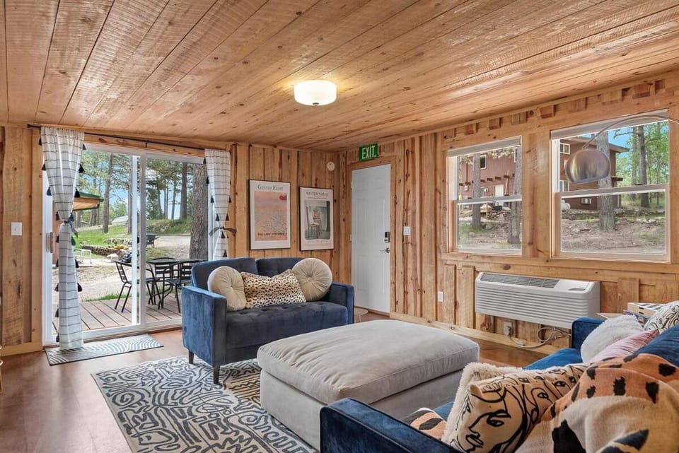 Living room, Seating area