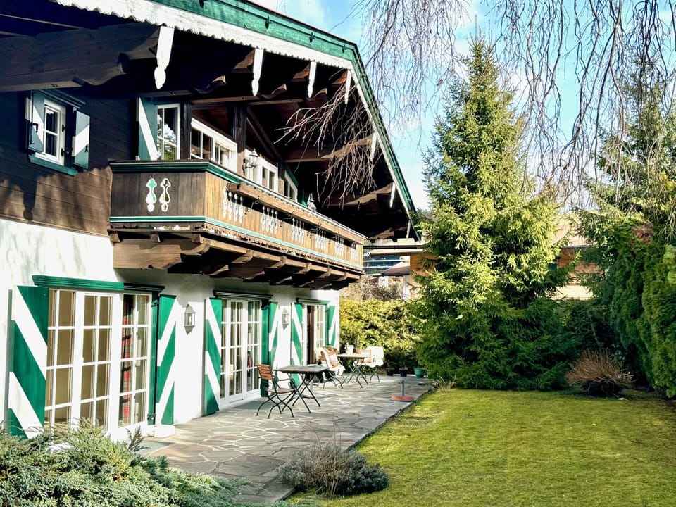 Property building, Garden view