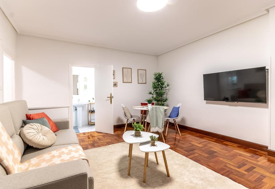 1 parada al Casco Viejo, 1 min en metro - Santutxu Apartment in Bilbao