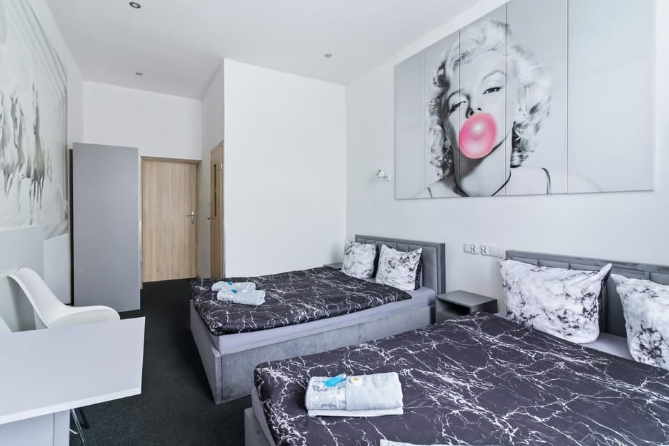 Bed, Coffee/tea facilities, View (from property/room), Living room, Photo of the whole room, Decorative detail, Seating area, Bedroom, Food, hair dryier, heating, towels, wardrobe