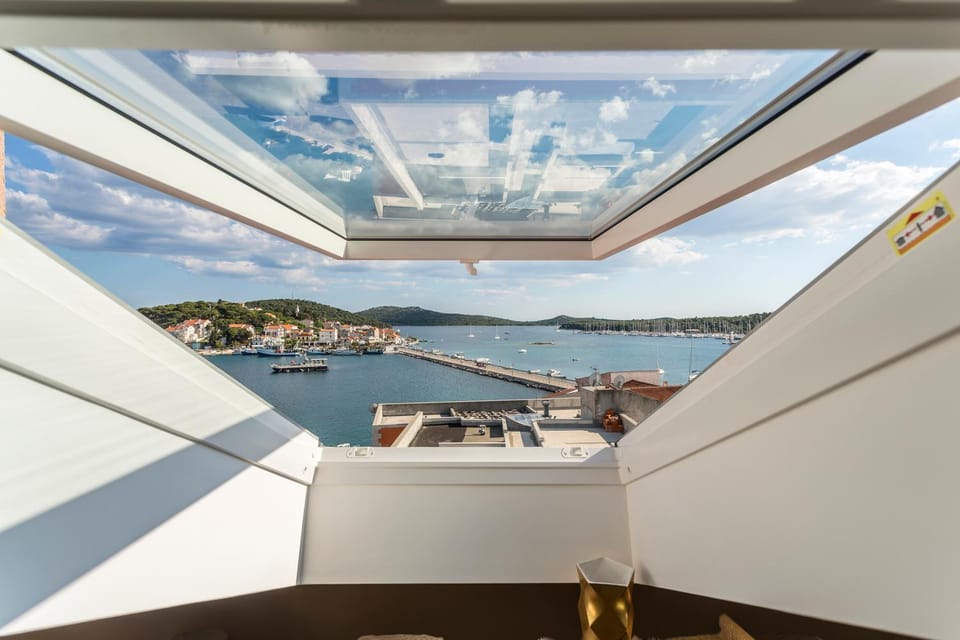 Day, Sea view