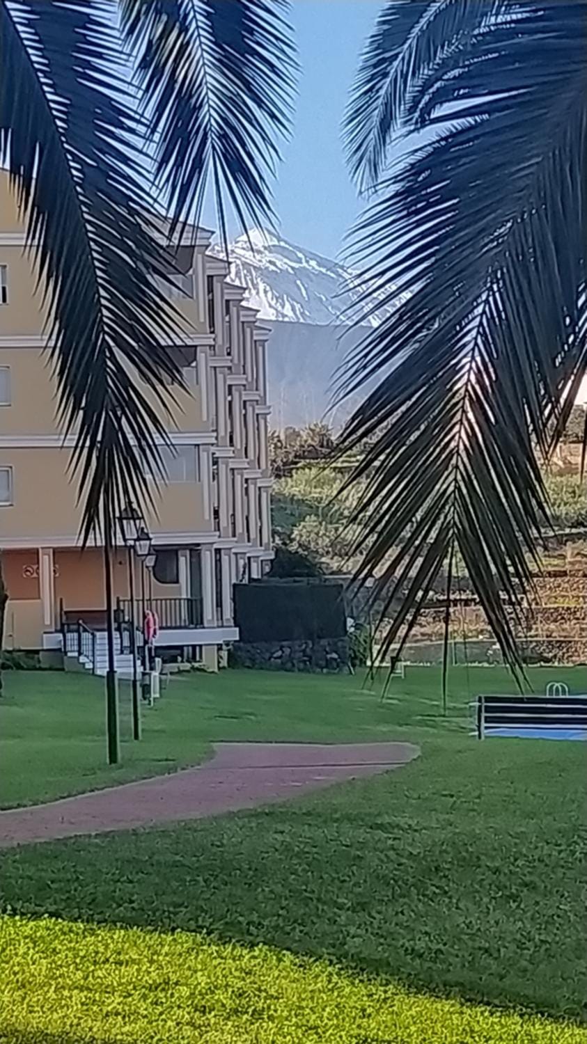 Acogedor vistas piscina y Teide Apartment in Canary Islands