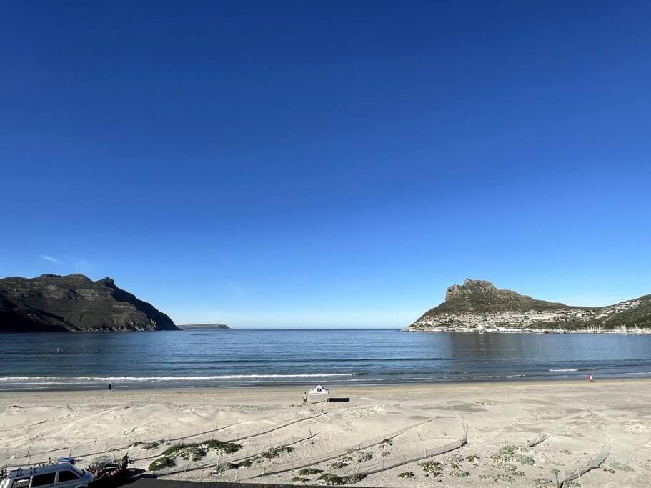 Nearby landmark, Beach, Mountain view, Sea view