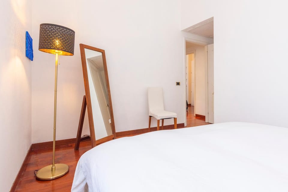 Bed, Photo of the whole room