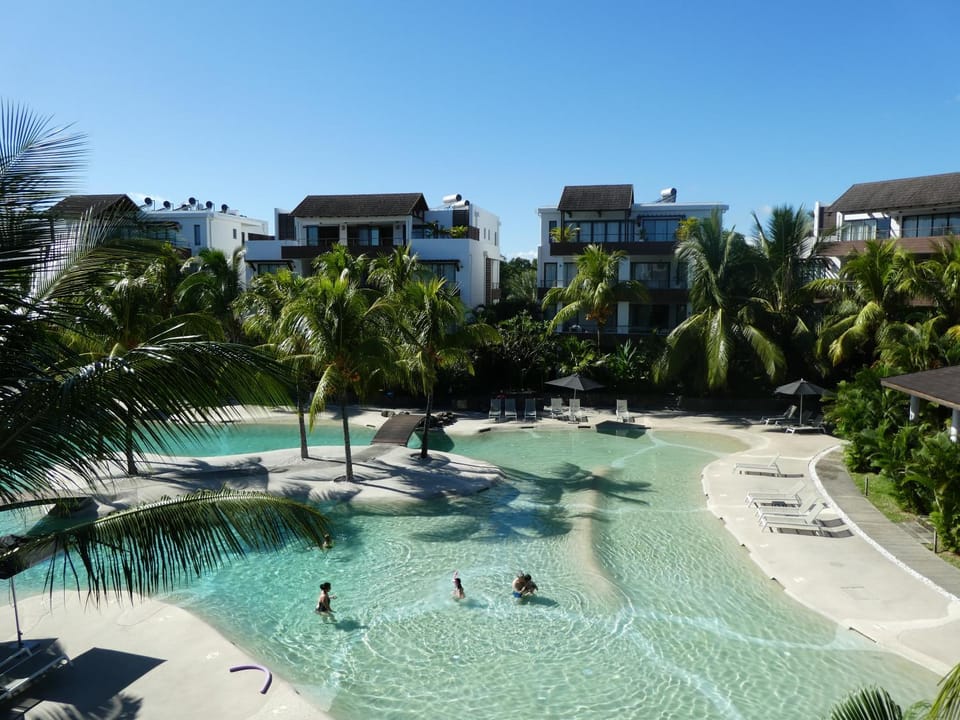 Appartement Le Dauphin Du Lagon Bleu - Plages de Mont Choisy et de Trou aux Biches Apartment in Trou-aux-Biches