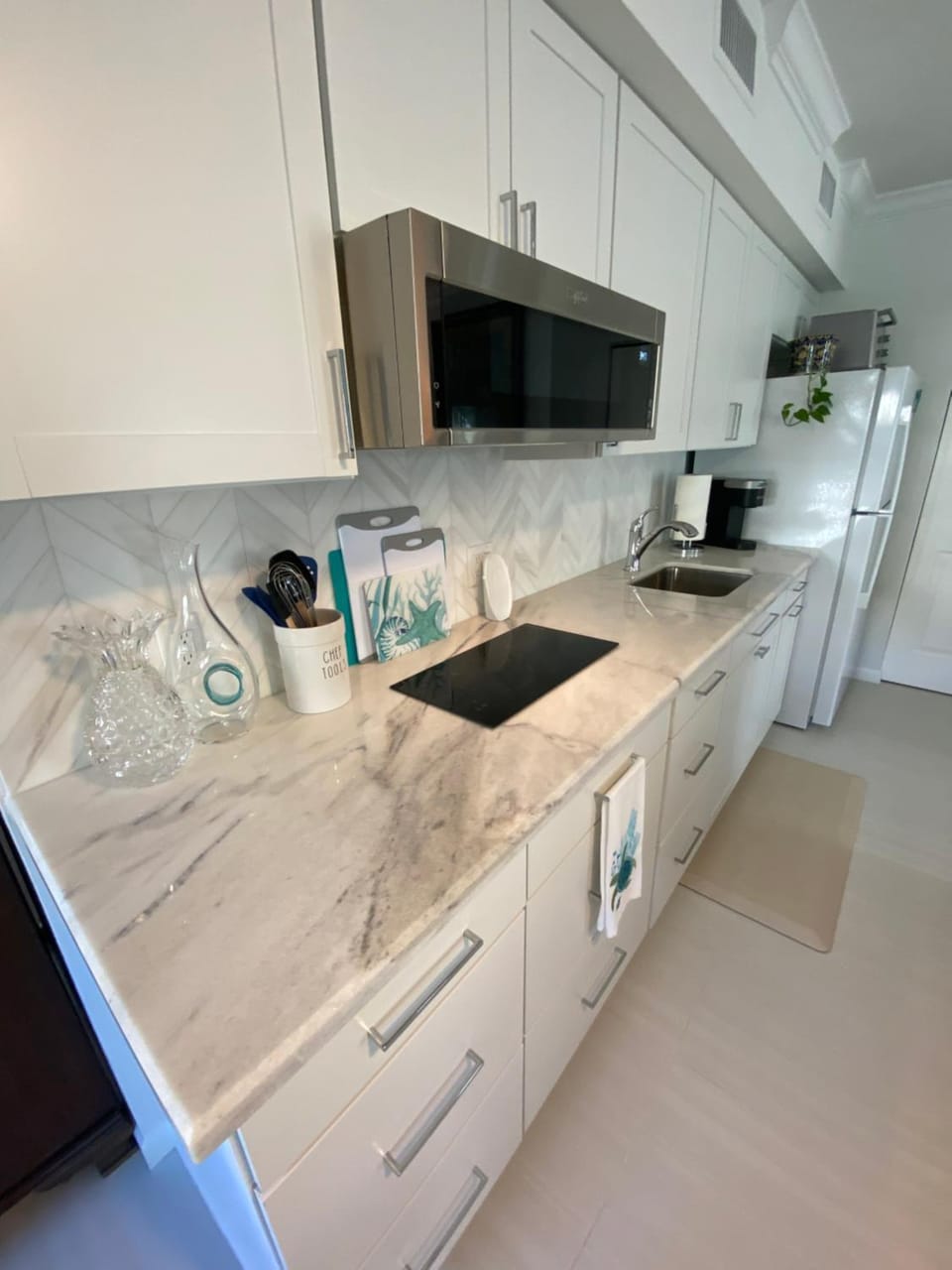Vanderbilt Drive Suites New Studio Suite is the Closest Studio Suite to the Beach in Naples Park Apartment in Naples Park