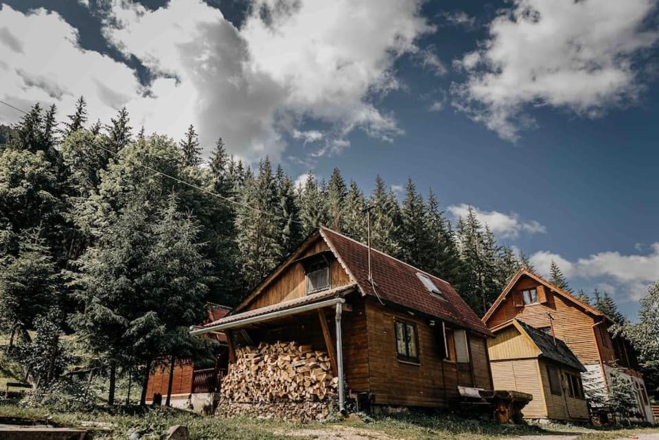Property building, Day, Natural landscape