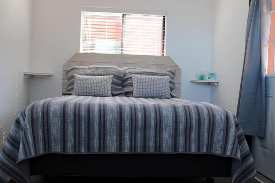 Oceanview Cabin 20 Private Jacuzzi Pet Friendly Cabin in California