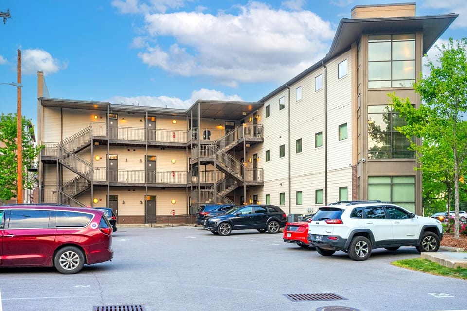 Music Row w Free Parking Apartment in Nashville