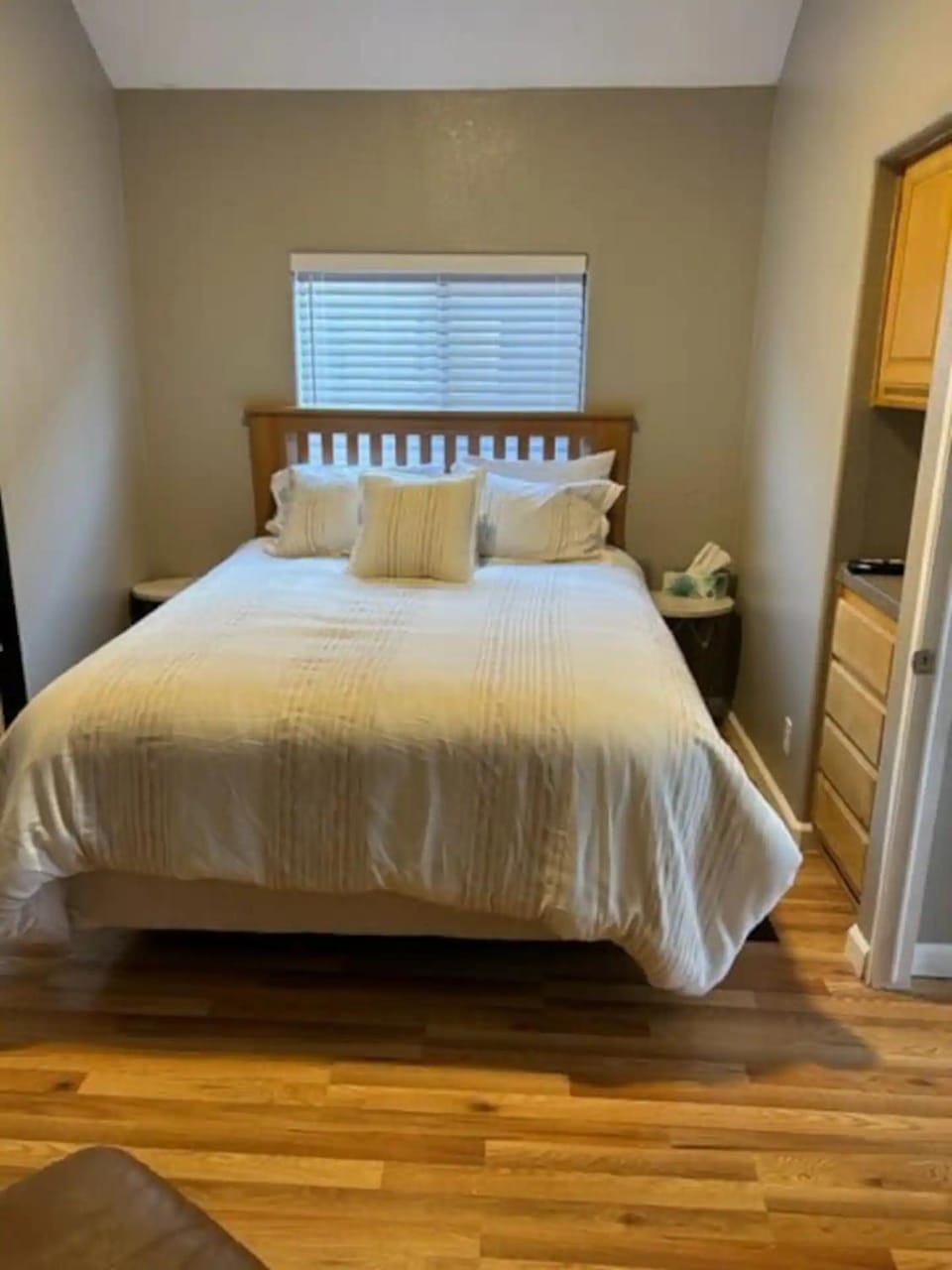Private Cabin 21 with Jacuzzi Pet Friendly Cabin in California