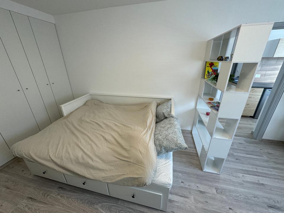 Bed, Photo of the whole room, Bedroom, wardrobe