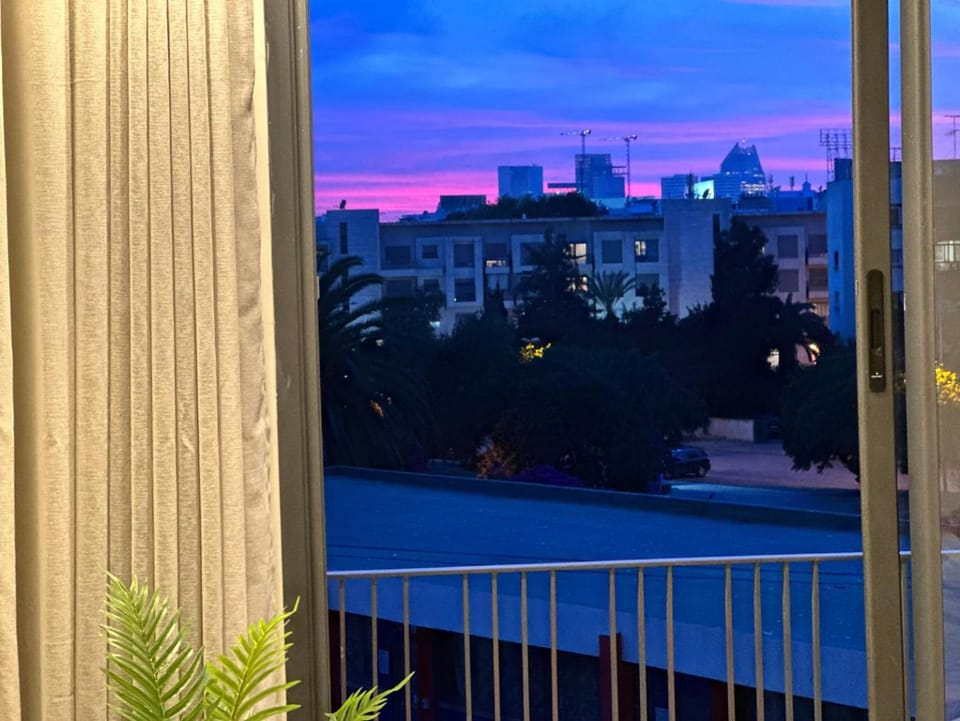 View (from property/room), Balcony/Terrace, City view, Sunset
