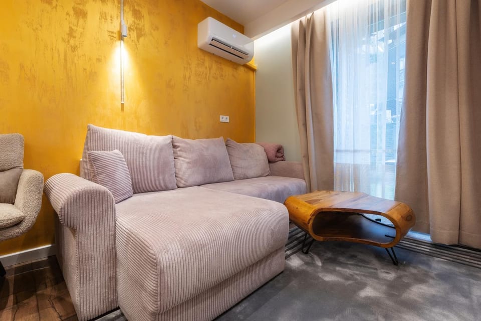 Living room, Seating area, air conditioner
