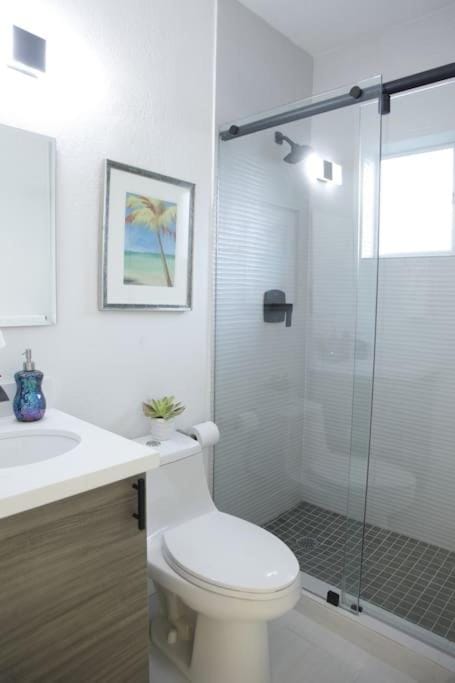 Apt 4 Miami Designer Apartment in the Upper East-Side Apartment in Miami Shores