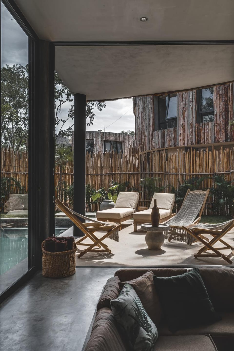 Patio, Balcony/Terrace, Living room, Pool view, Swimming pool, Swimming pool, sunbed