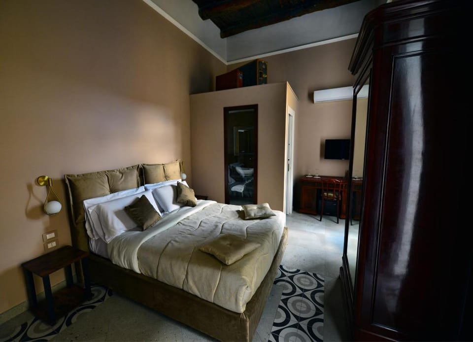 Bed, Bedroom, wardrobe