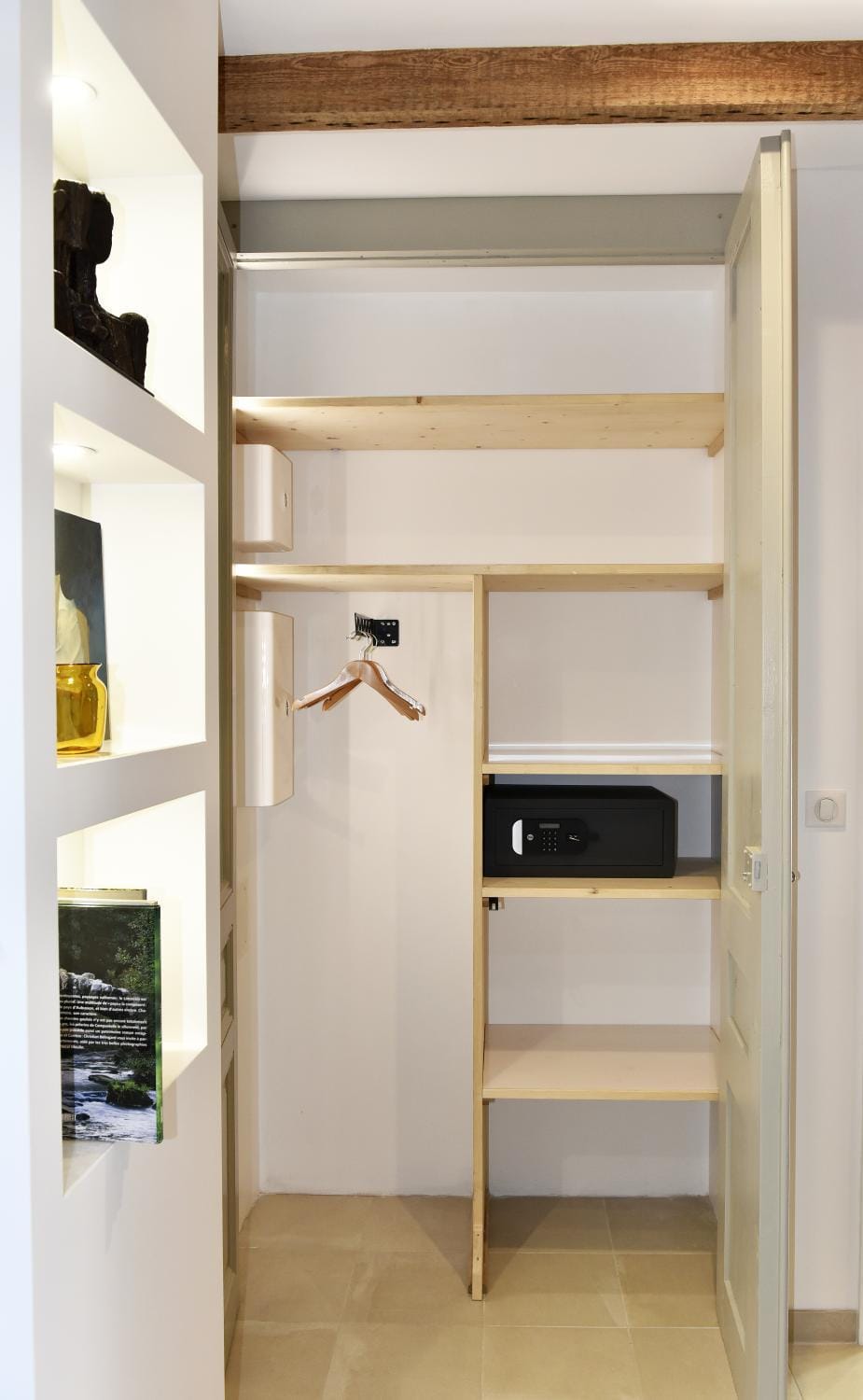 safe, wardrobe
