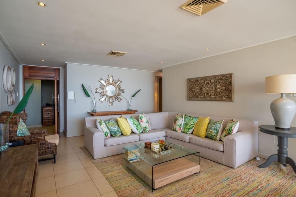 Luxury Beachfront Apartment - 30 Degrees Umdloti Apartment in KwaZulu-Natal