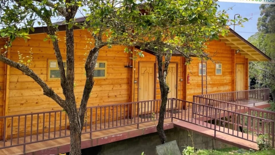Praveen Woodhouse and Homestay Kodaikanal Vattakanal Villa in Kodaikanal