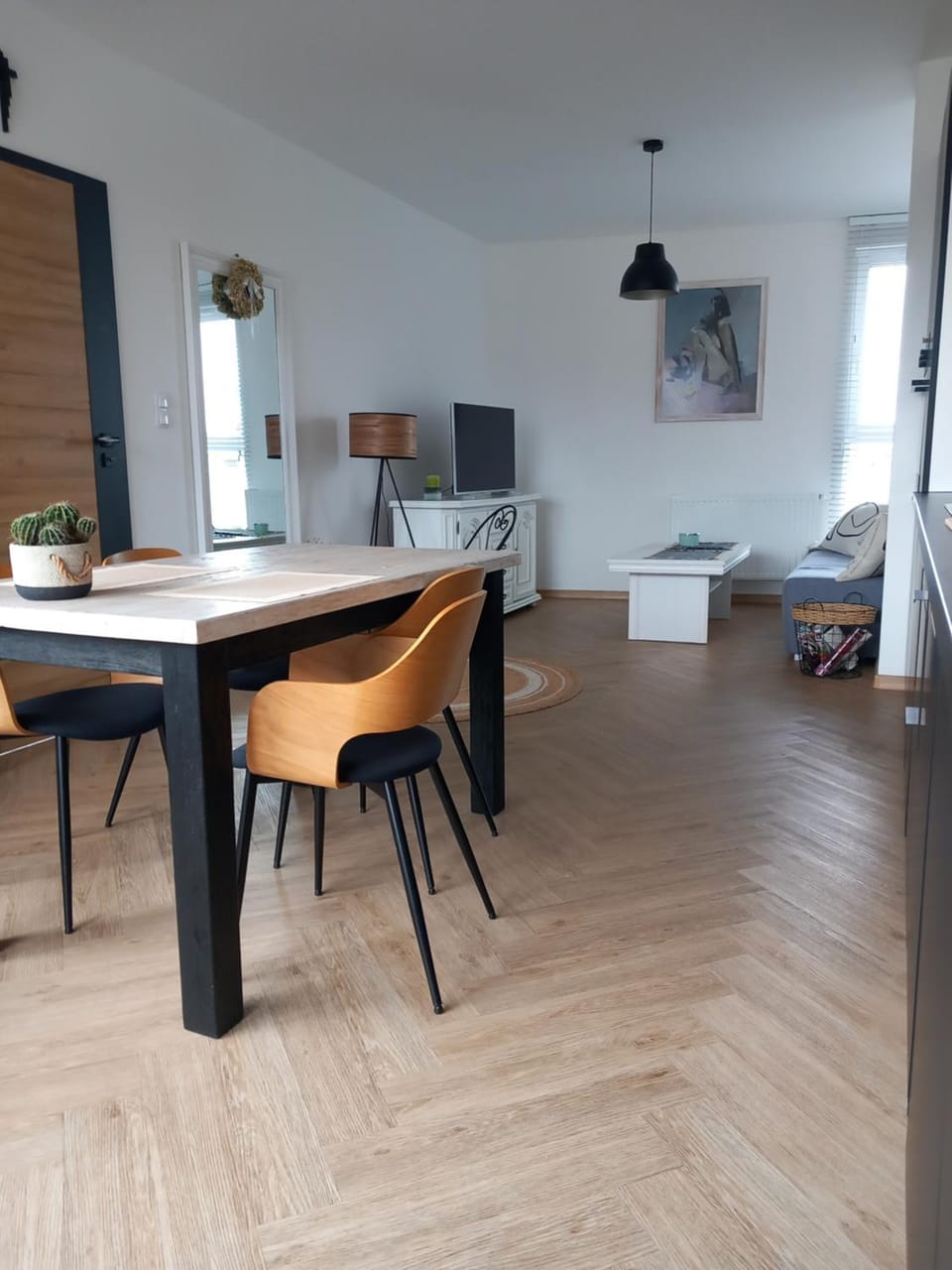 Living room, Dining area