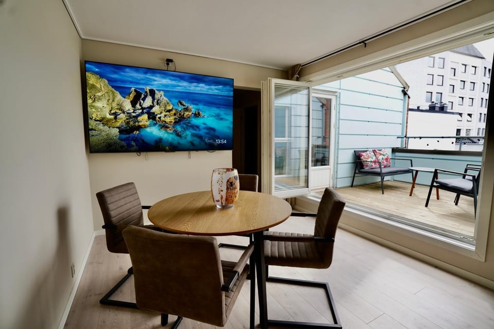 TV and multimedia, Dining area