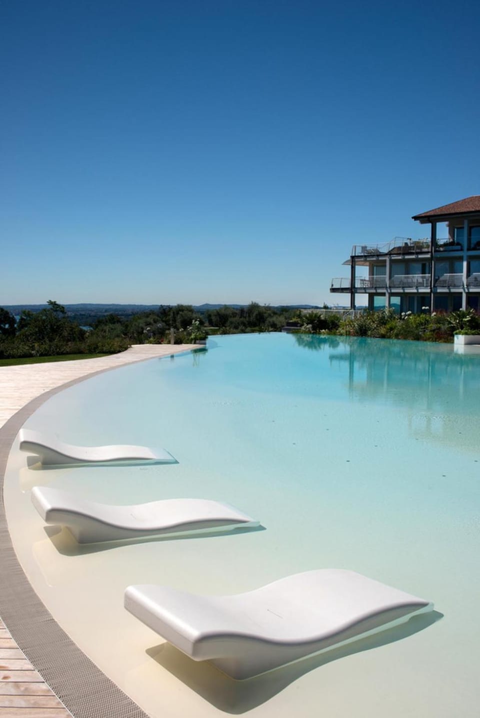 Day, Pool view, Swimming pool, sunbed