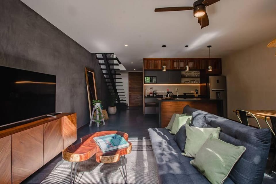 TV and multimedia, Kitchen or kitchenette, Living room, Seating area, Dining area, fireplace, minibar