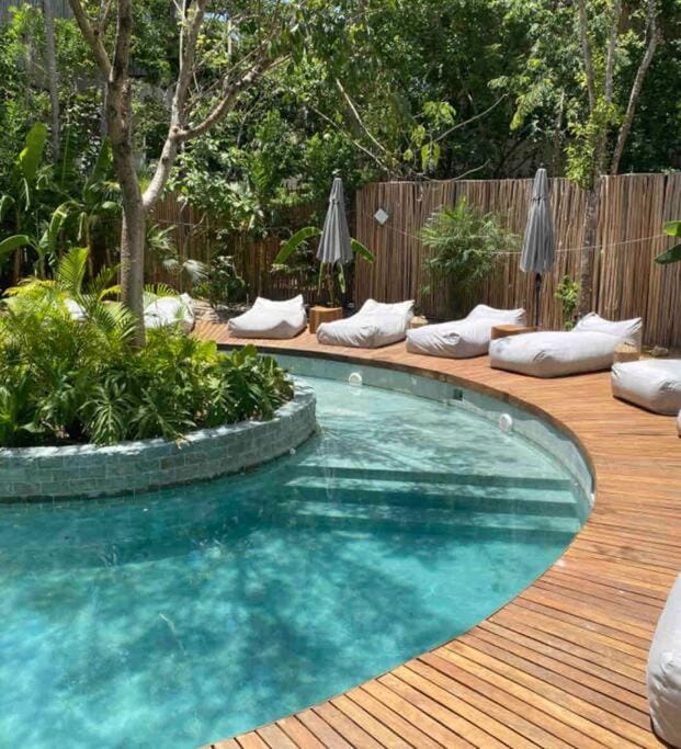 Swimming pool