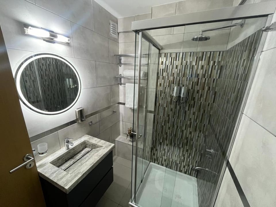 Bathroom, heating, towels
