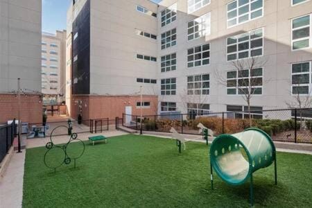 1 BR Loft Near Central West End Walk to BJC Apartment in Saint Louis