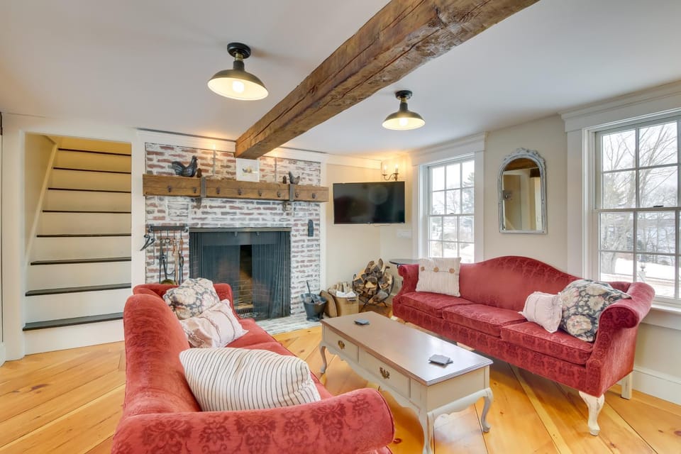 Oceanfront Mid-Coast Maine Home w/ Private Beach! House in Sandy Point