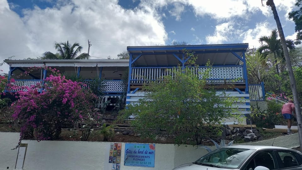 Le Colibri, belle vue mer, plage accés direct à 150m, piscinette privé House in Bouillante