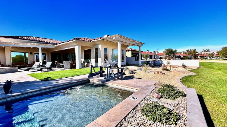 Fairway View Estate | Luxe Private Resort with Scenic Fairway Views – managed by Greenday Villa in Cathedral City