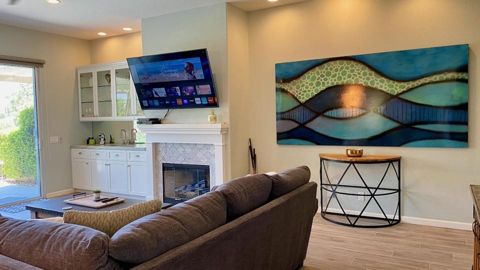 MIRAGE OASIS: 3 bed 2 bath, incredible views, private pool! A Greenday property. Villa in Rancho Mirage