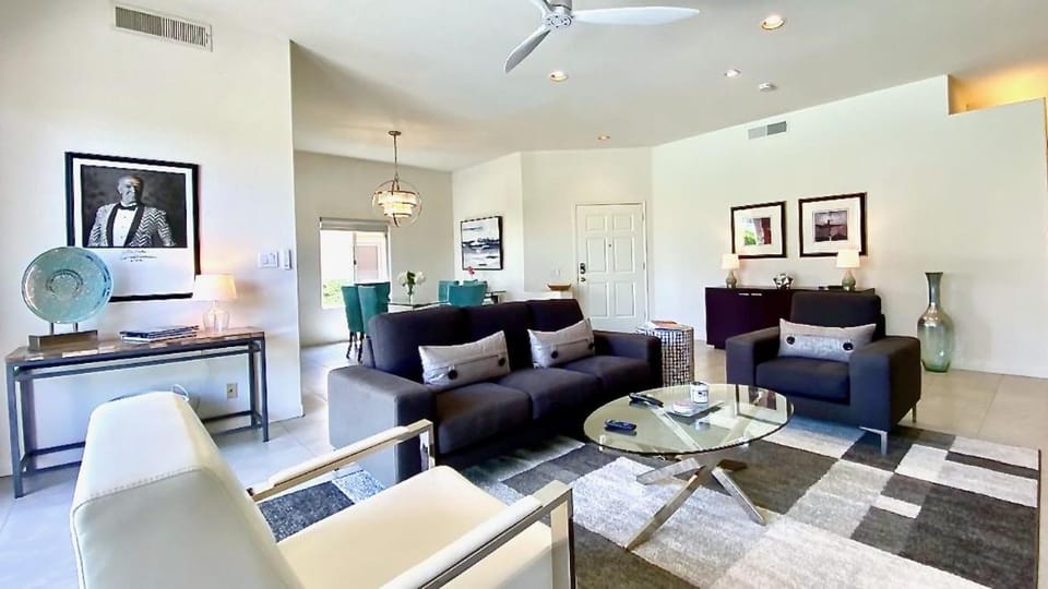 SPLASH PAD: 3bed personal desert resort awaits. Private Pool! Managed by Greenday. Villa in Rancho Mirage