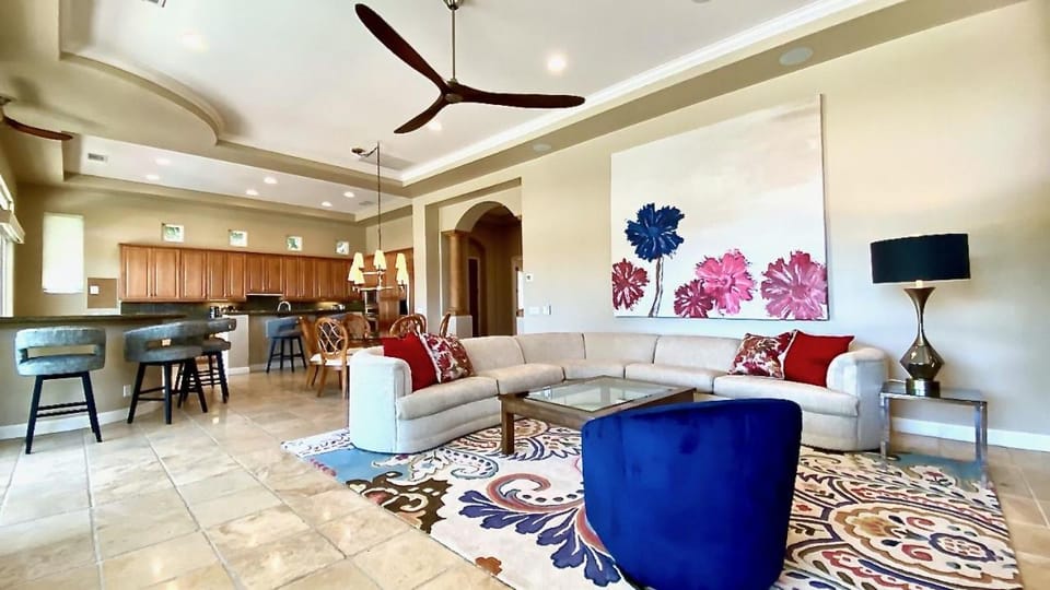 TEE TIME: 2 bed + convertible den; private pool and spa, VIEWS! A Greenday property. Villa in Cathedral City