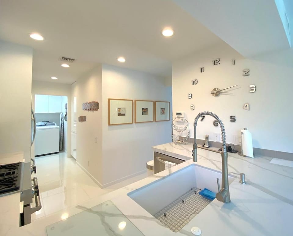 THE CROWN JEWEL: Luxurious Condo, 2 En-Suites, Stunning Views, Lg Patio! Managed by Greenday. House in Rancho Mirage