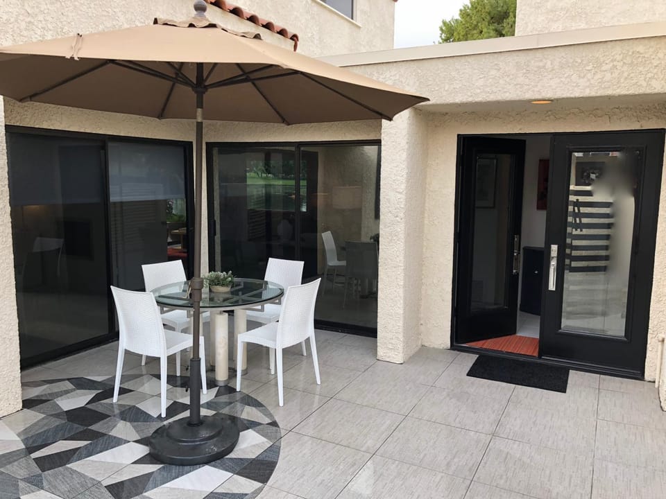 THE CROWN JEWEL: Luxurious Condo, 2 En-Suites, Stunning Views, Lg Patio! Managed by Greenday. House in Rancho Mirage