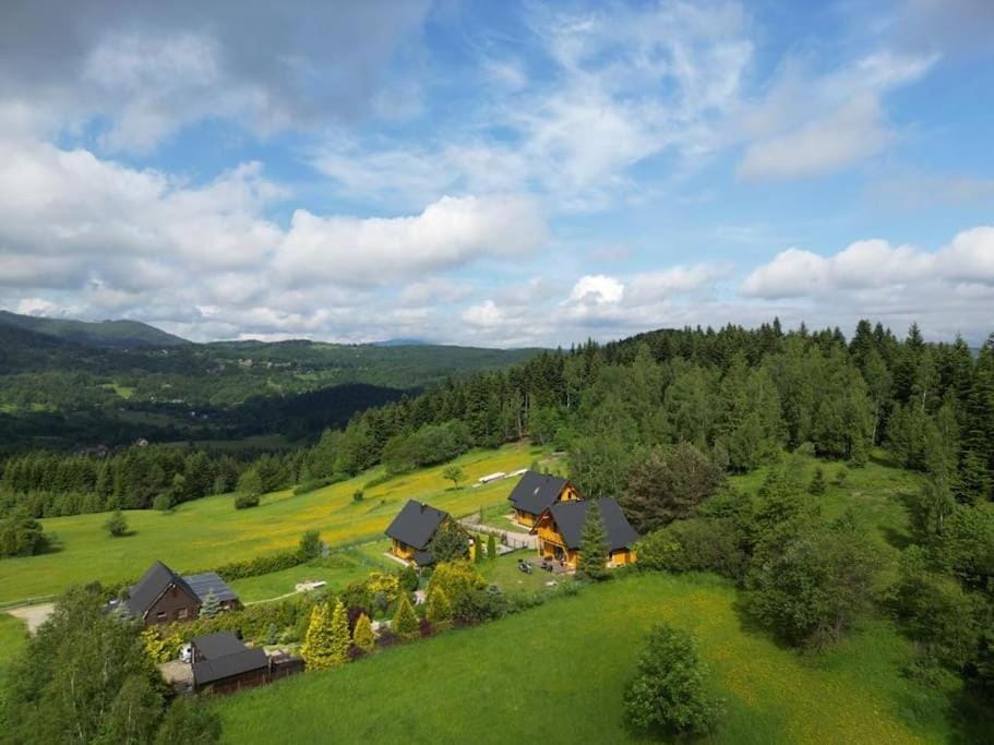 Property building, Spring, Day, Natural landscape, Bird's eye view, Mountain view