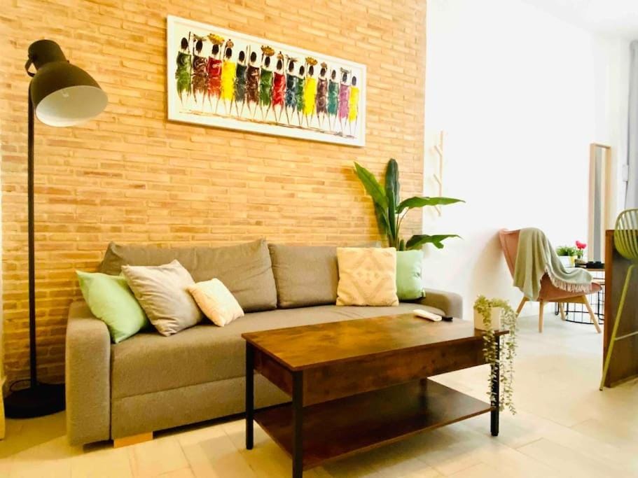Beautiful LOFT in the HEART of Ruzafa, SOHO Apartment in Valencia